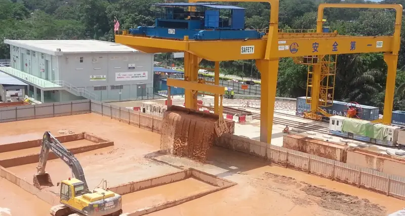 MRT Line 1 Semantan Portal @ Jalan Semantan